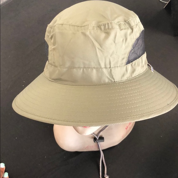 Accessories | Brand New Hat 